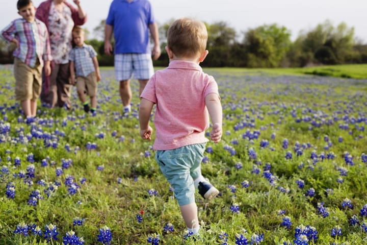 The C. Family – Bluebonnet Photo Session