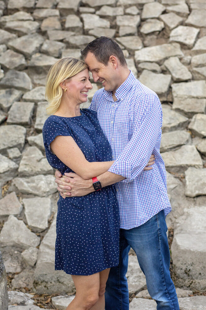 mills pond recreation area family photo session in fall by stephanie friedman photography