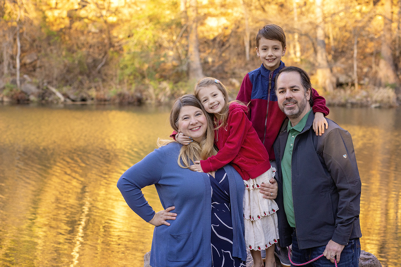 Red Bud Isle – Spring Family Photo Session
