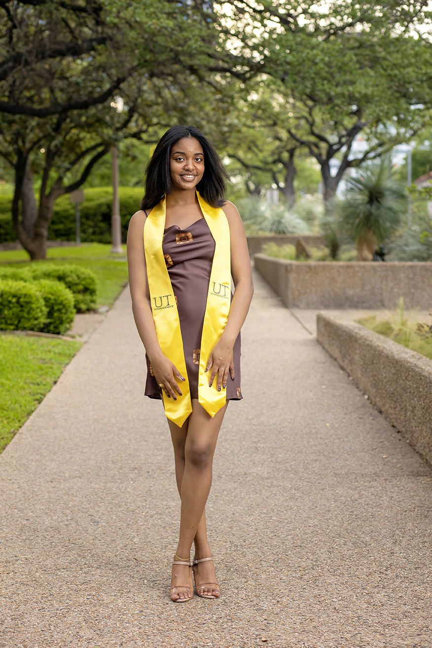 ut college senior photo session university of texas