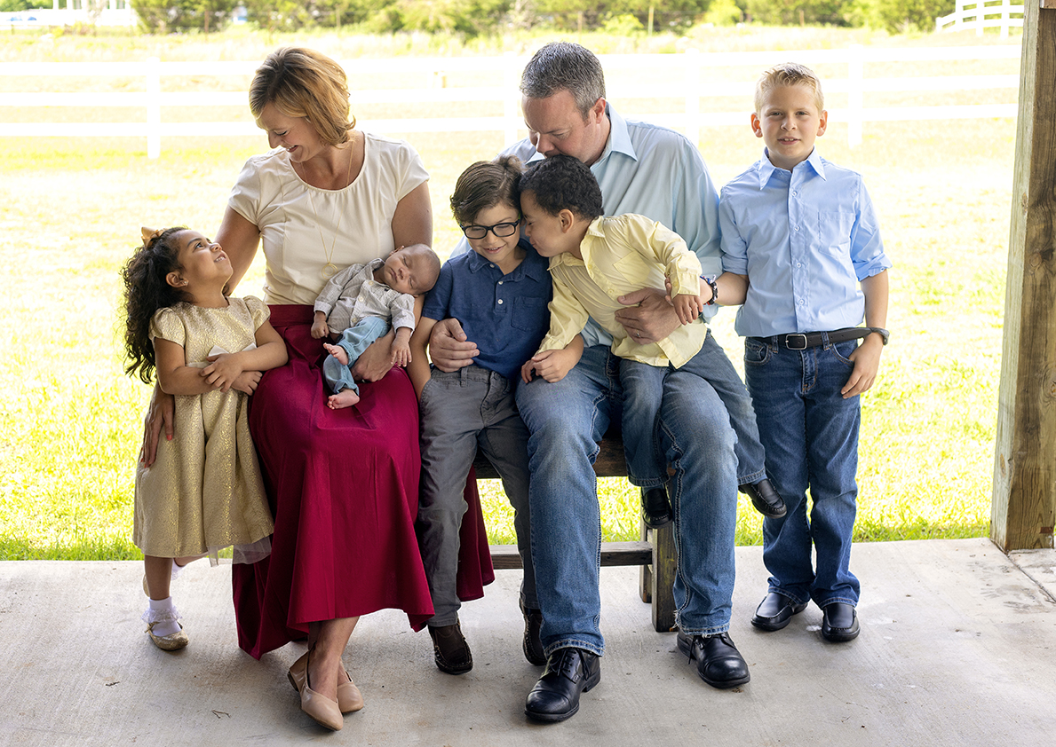 The Social House in Cedar Park – Family Photo Session