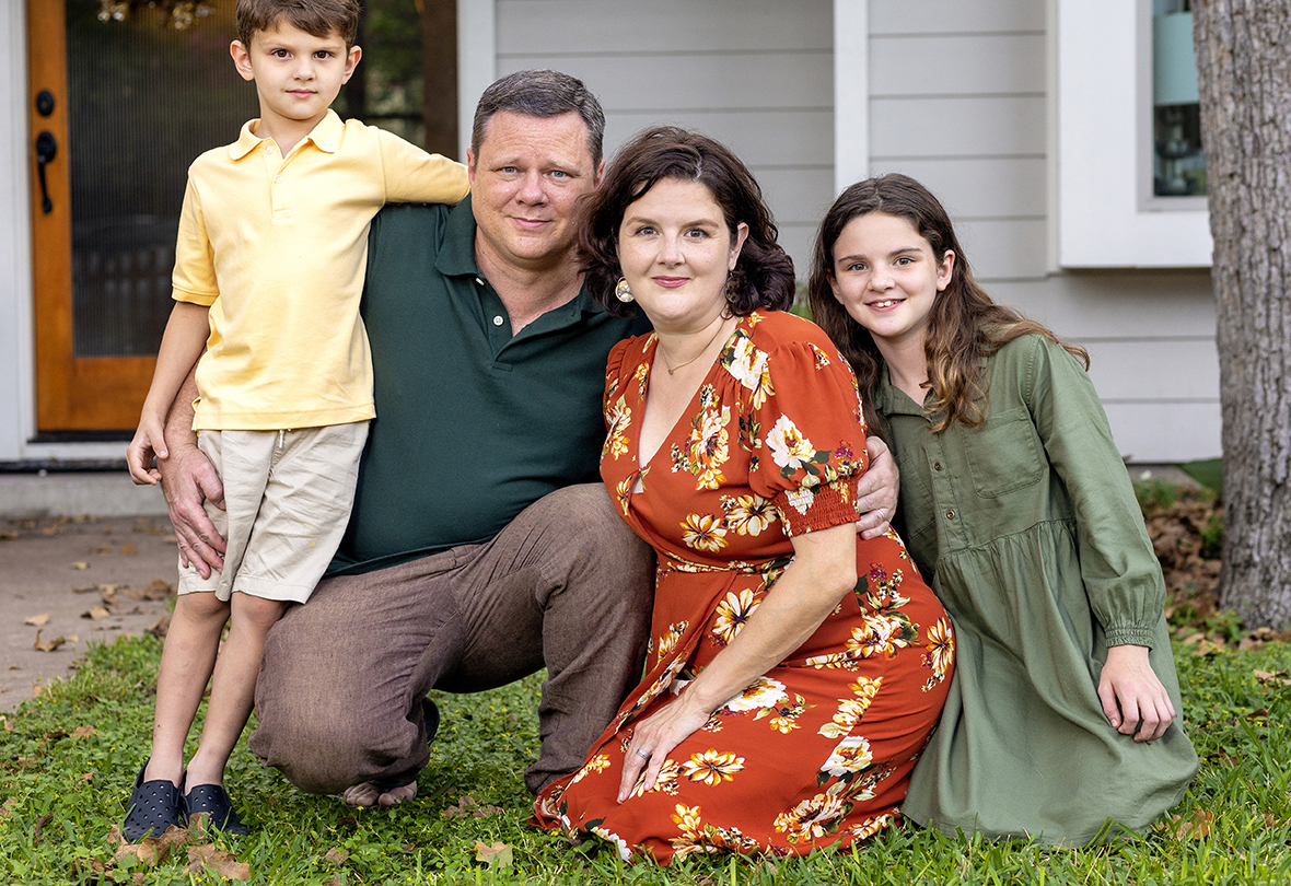 At-home in the yard – Family Portrait Session