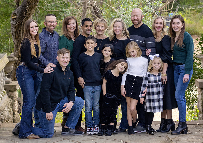 Laguna Gloria – Extended Family Portrait Session