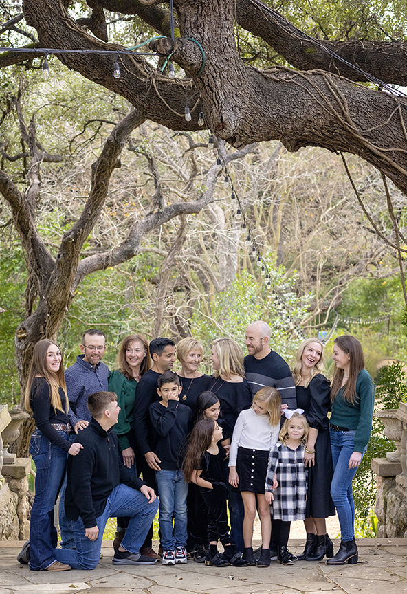 laguna gloria austin texas extended family photo session