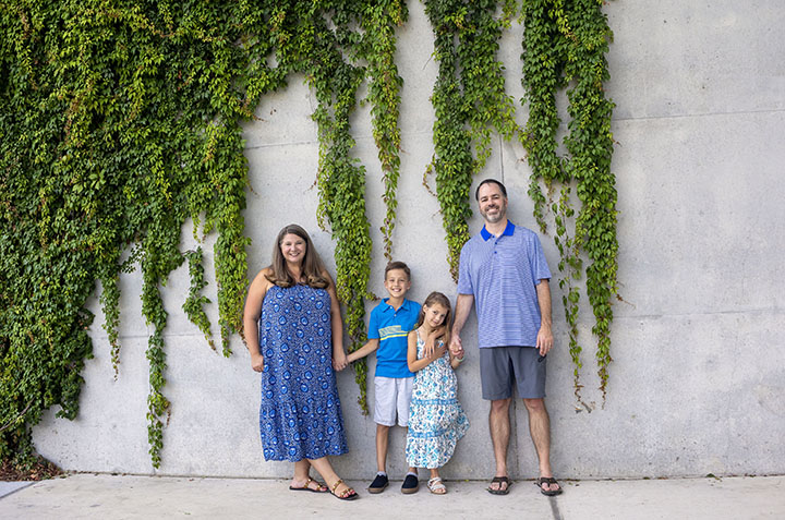 Waterloo Greenway Park – Fall Family Photo Session