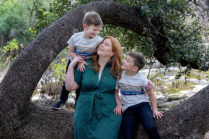 From Live Oak Meadow to Kingsbury Commons – Pease Park Family Photo Session