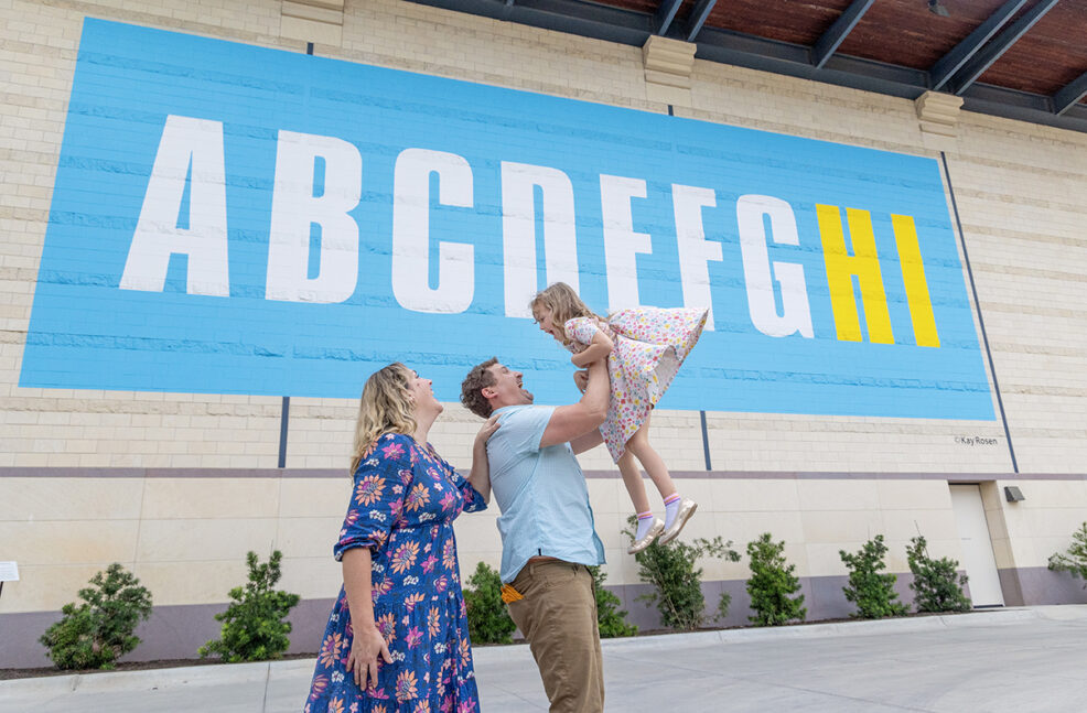 mural at the blanton museum family photo session