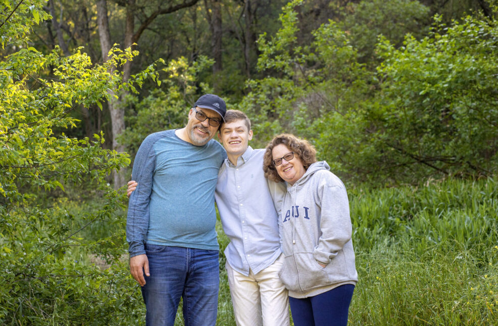 family with senior photo session austin greenbelt