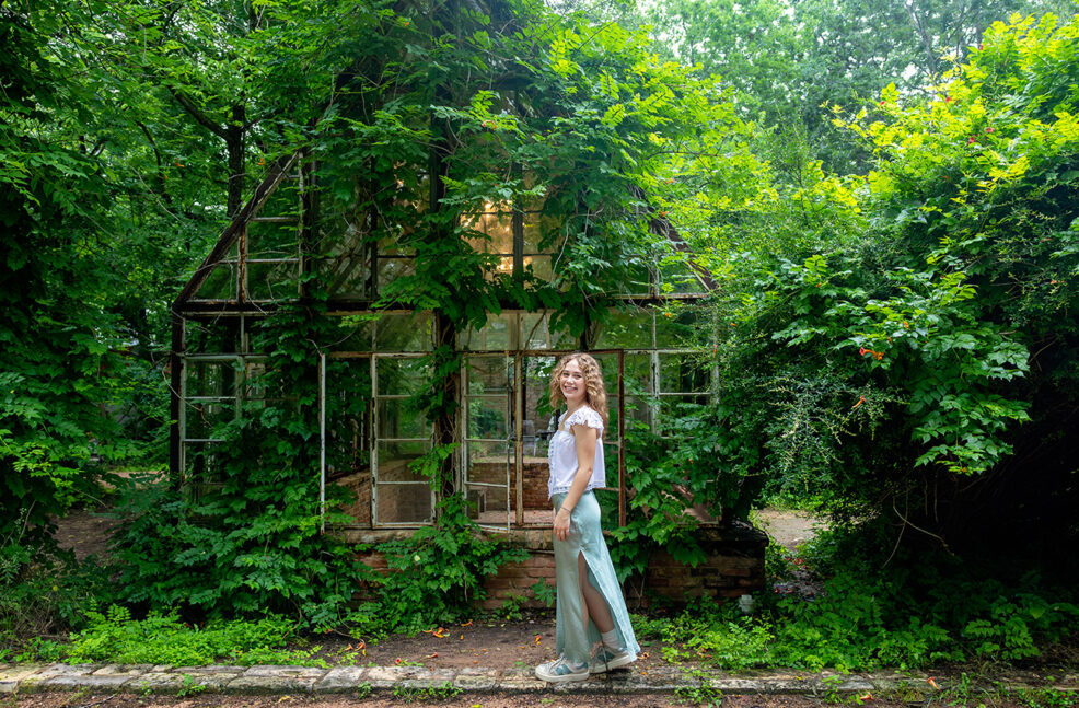 sekrit theater high school senior girl photo session