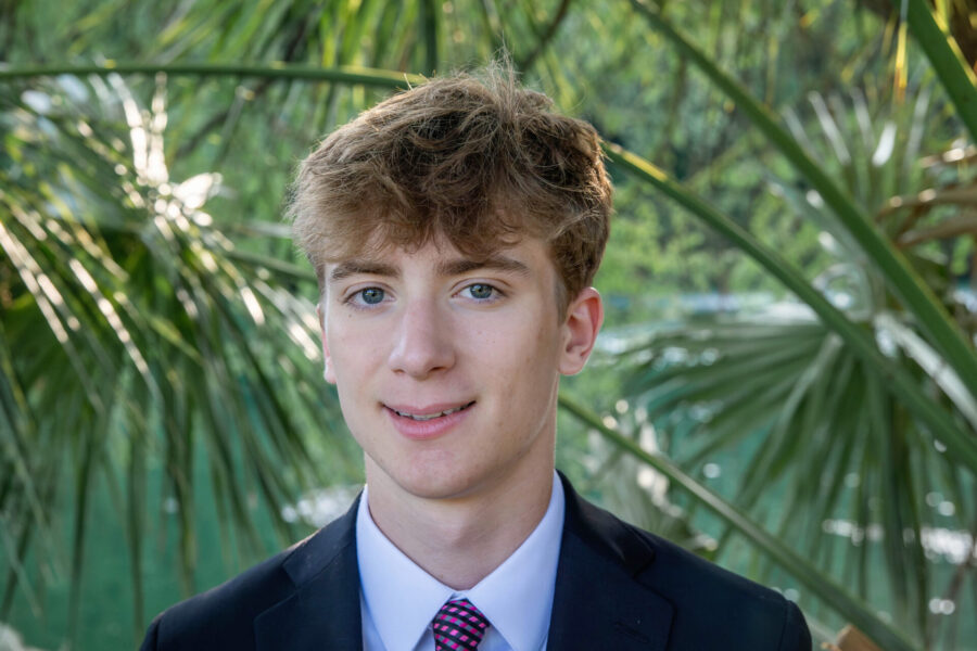 thm_apr_2025_senior_family_photos_red_bud_isle_park_027