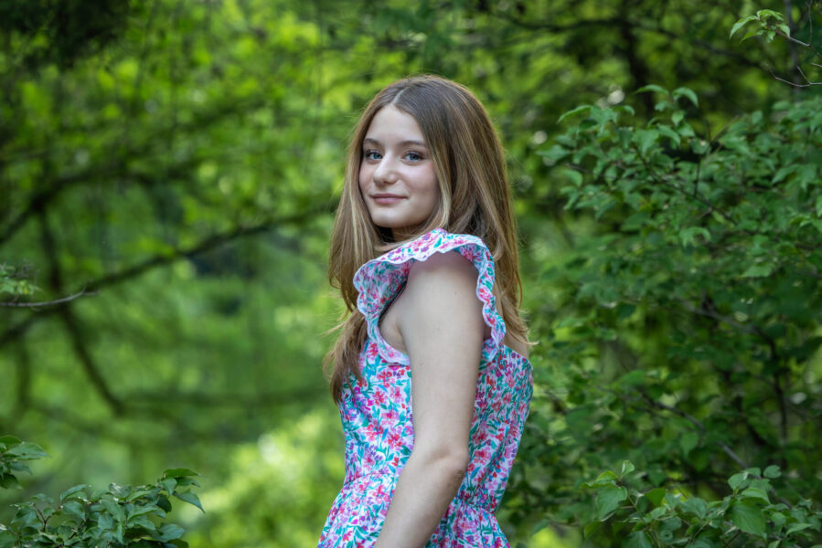 thm_apr_2025_senior_family_photos_red_bud_isle_park_057