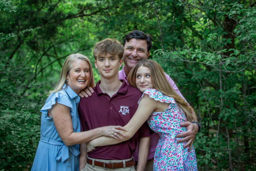 thm_apr_2025_senior_family_photos_red_bud_isle_park_063