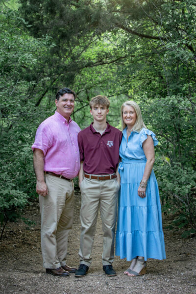 thm_apr_2025_senior_family_photos_red_bud_isle_park_073