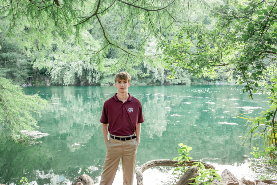 thm_apr_2025_senior_family_photos_red_bud_isle_park_089
