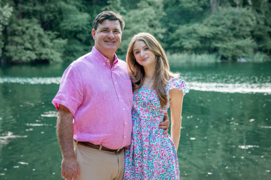 thm_apr_2025_senior_family_photos_red_bud_isle_park_102