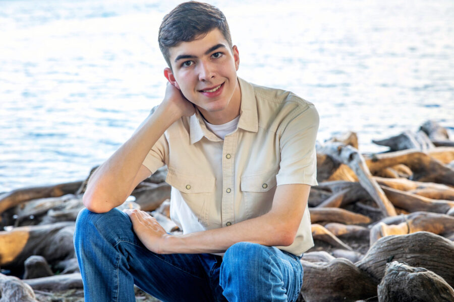 thm_apr_2025_senior_photos_red_bud_isle_039
