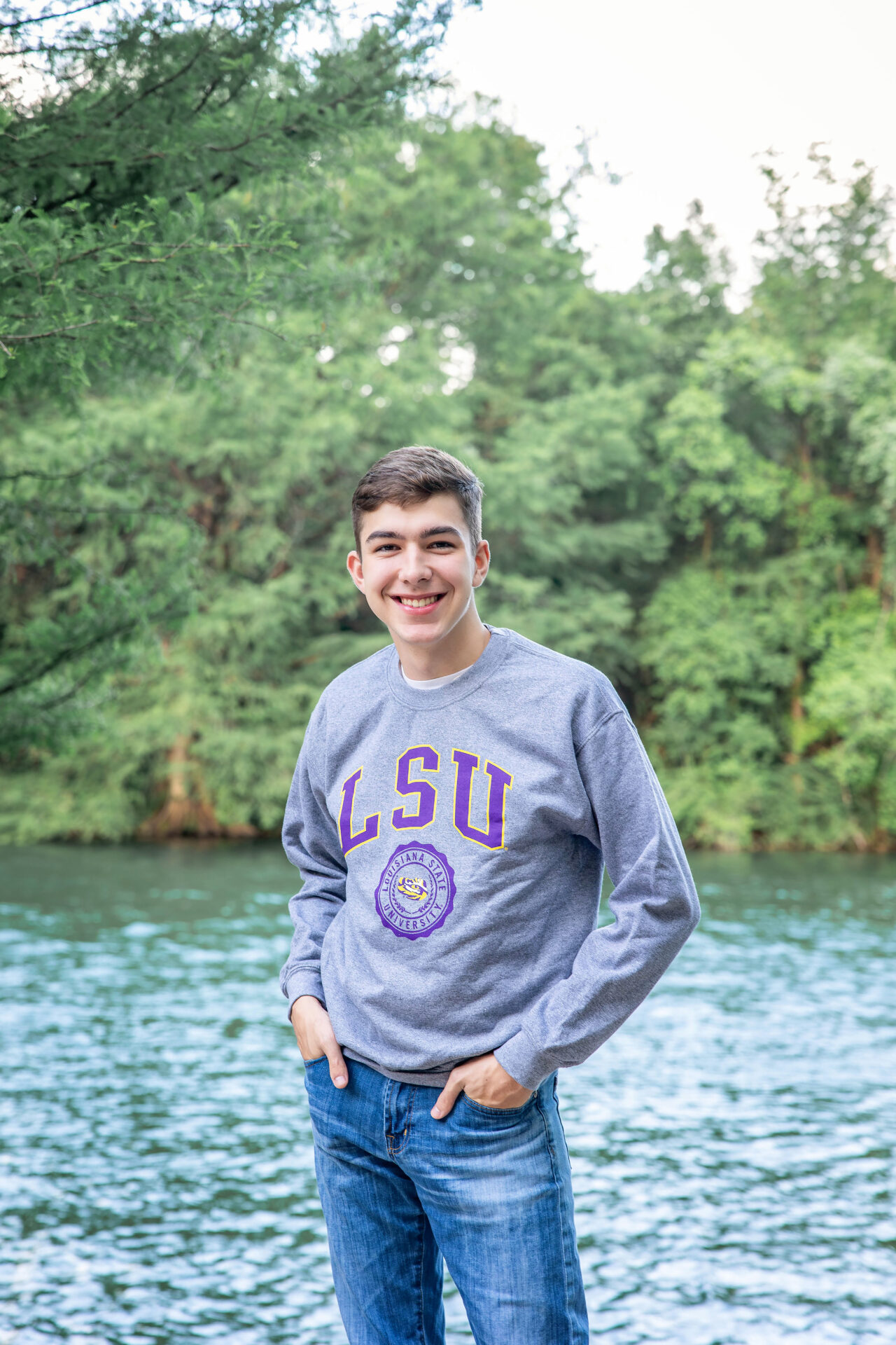 thm_apr_2025_senior_photos_red_bud_isle_047