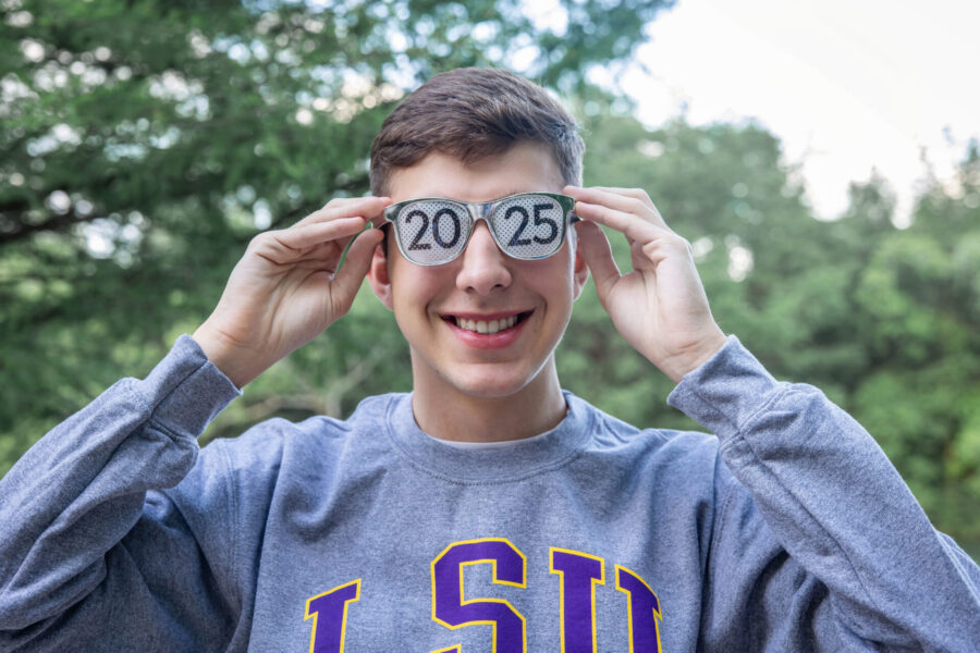 thm_apr_2025_senior_photos_red_bud_isle_049