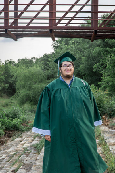 thm_Apr_2025_MA_Senior_Photos_Northwest_Park_031