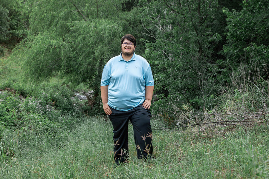 thm_Apr_2025_MA_Senior_Photos_Northwest_Park_077