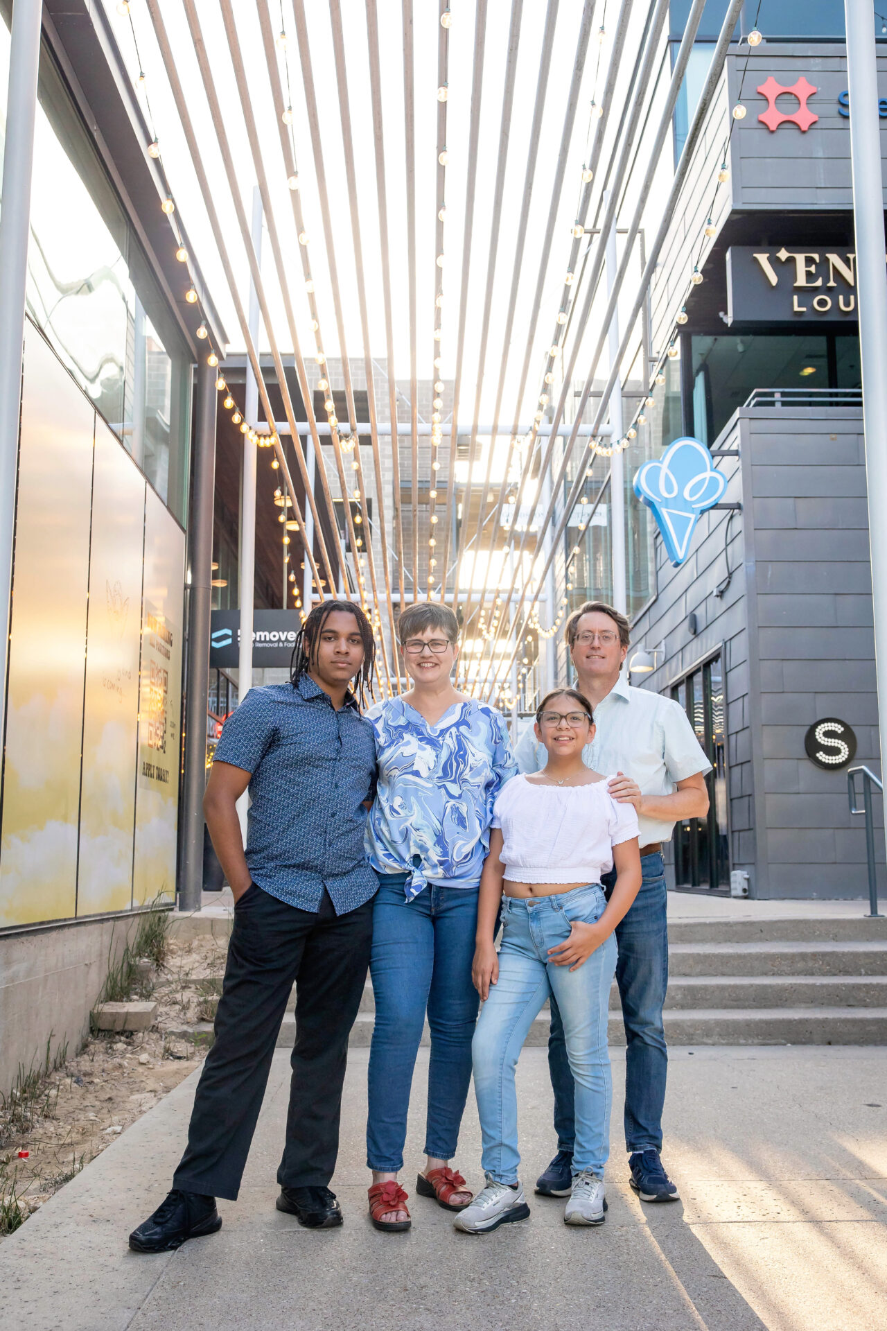 thm_june_2025_dj_senior_photos_south_congress_065