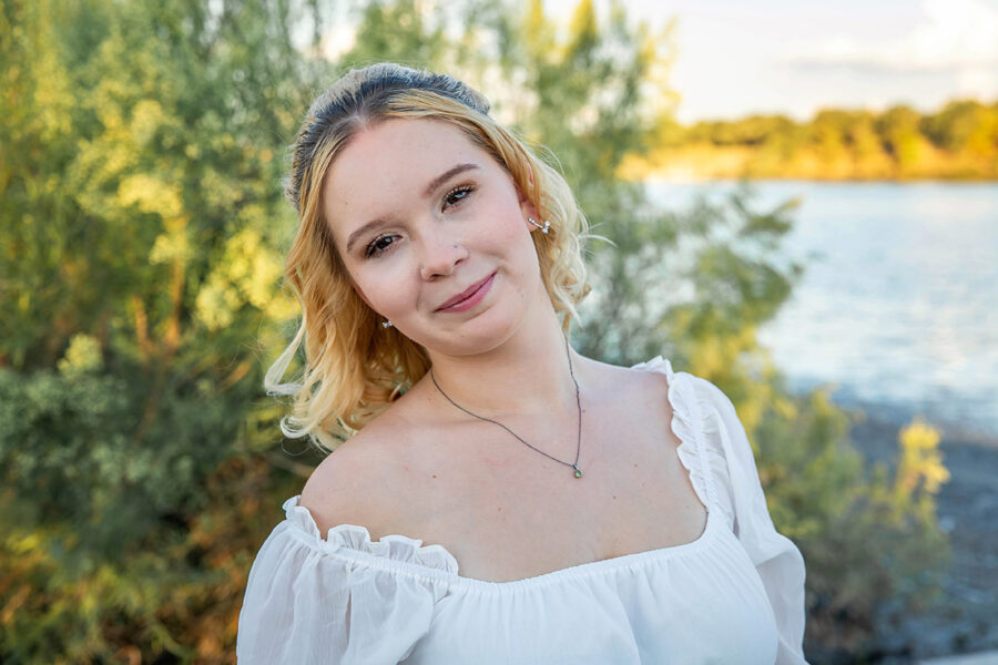 thm_Sept_2025_JW_Senior_Photos_Brushy_Creek_Lake_Park_073