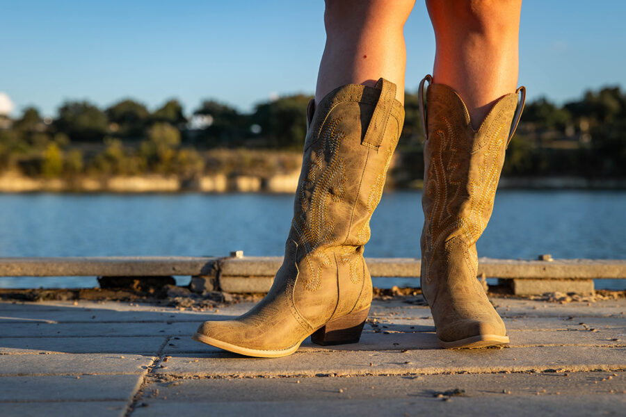 thm_Sept_2025_JW_Senior_Photos_Brushy_Creek_Lake_Park_074