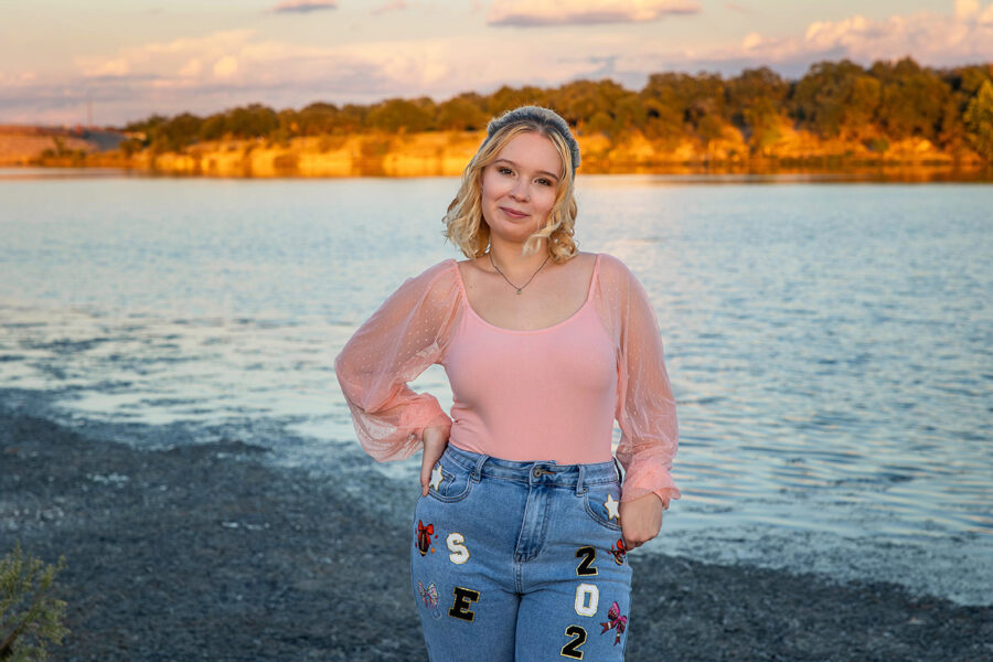 thm_Sept_2025_JW_Senior_Photos_Brushy_Creek_Lake_Park_083