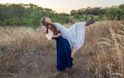 Top Five Reasons to share your Senior Photo Session with a Best Friend