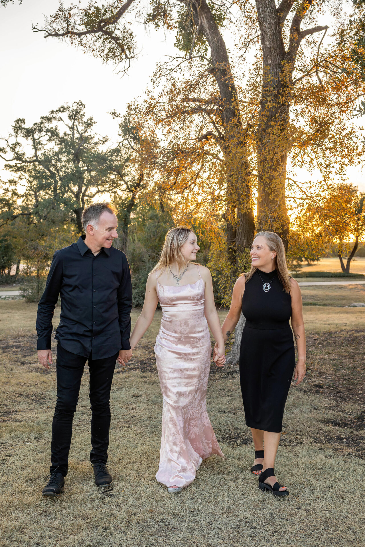 thm_oct_2025_gandy_lakewood_park_family_photos_110