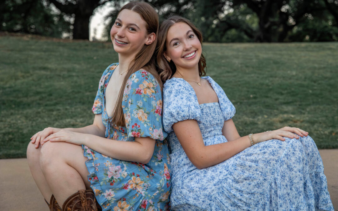 best friend photo session at Grove Park in Austin, Texas by Stephanie Friedman Photography