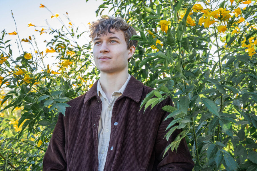 thm_oct_2025_sj_senior_photos_mueller_greenway_park_020