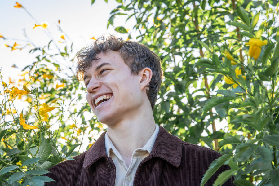 thm_oct_2025_sj_senior_photos_mueller_greenway_park_024