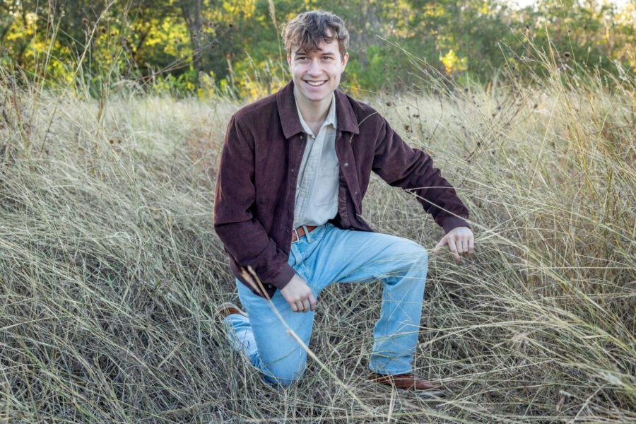 thm_oct_2025_sj_senior_photos_mueller_greenway_park_053