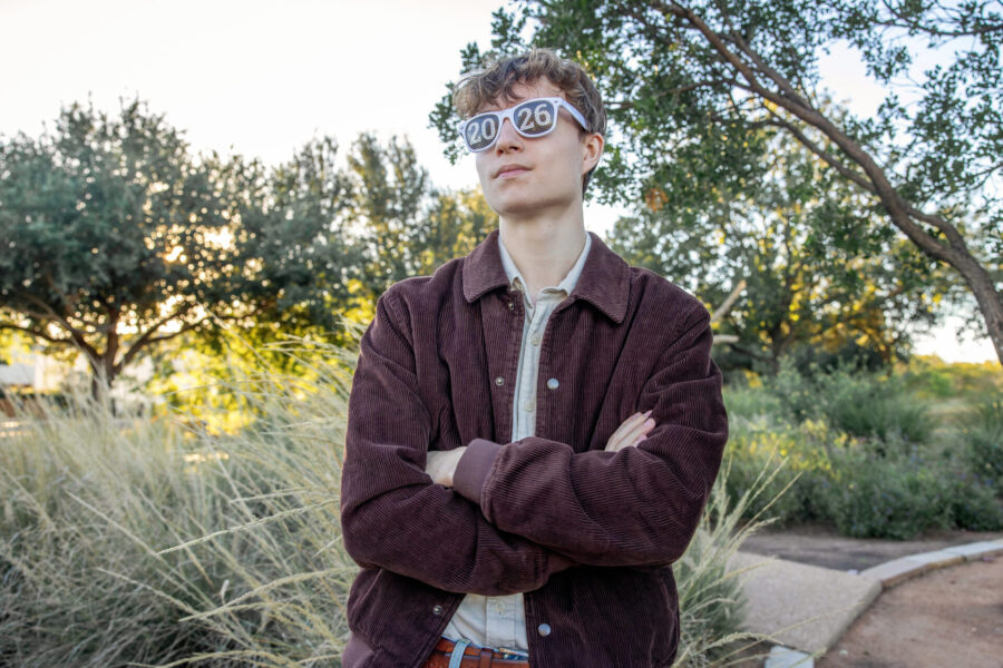 thm_oct_2025_sj_senior_photos_mueller_greenway_park_062