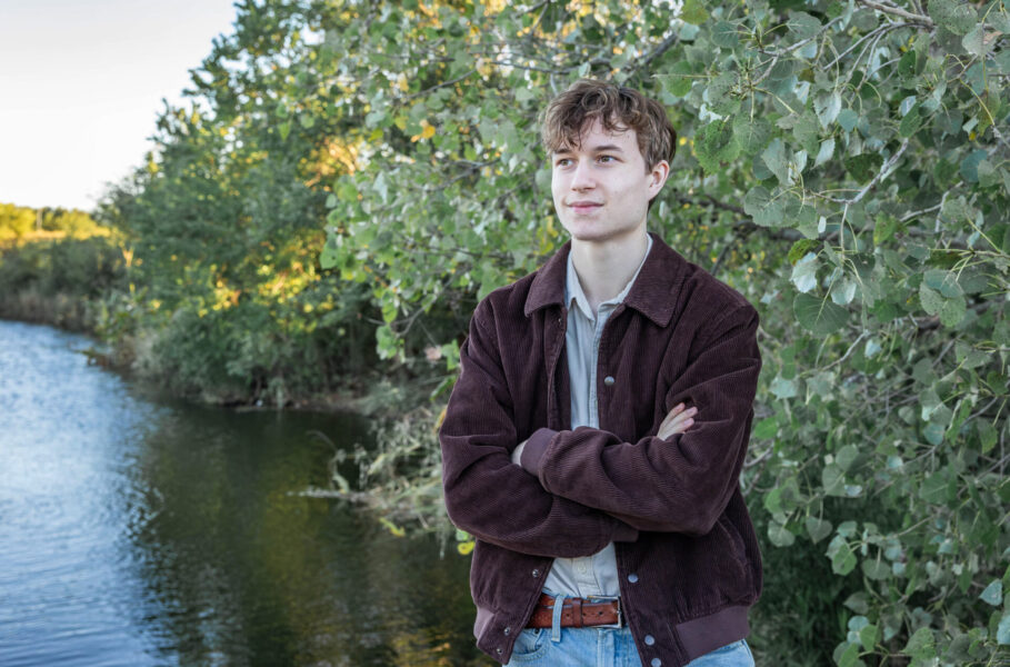 thm_oct_2025_sj_senior_photos_mueller_greenway_park_067