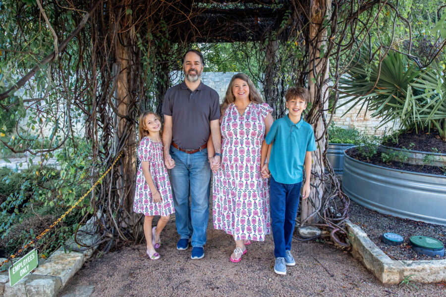 thm_oct_2025_wildflower_center_family_photos_012