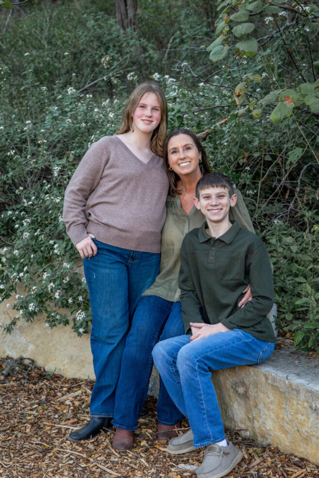 mom and kids at photo session