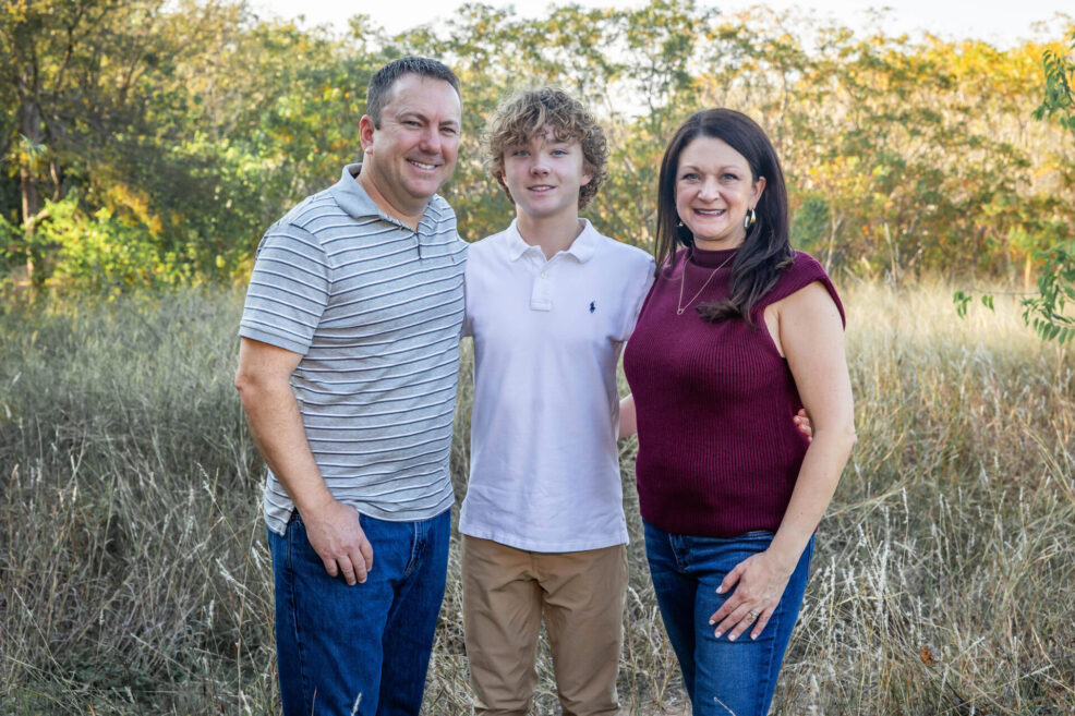 mueller southwest greenway family of three photo session