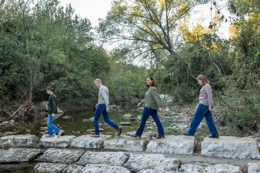 thm_nov_2025_kp_pease_park_family_photos_090