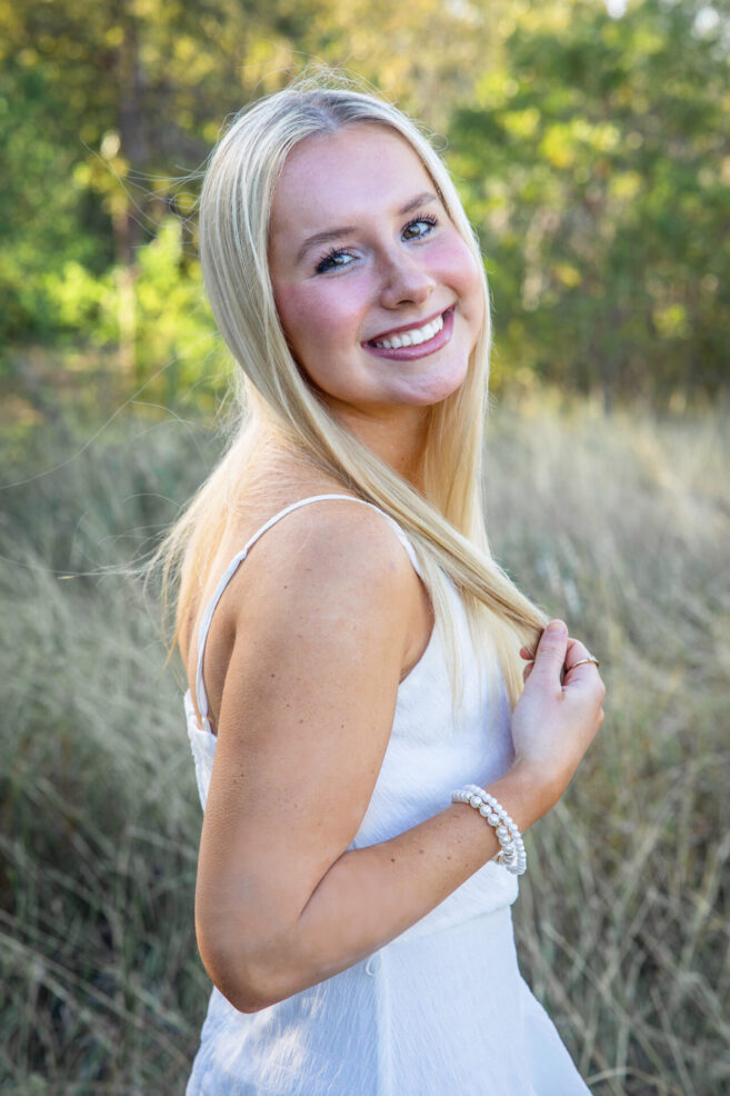 high school senior photo session posing guide