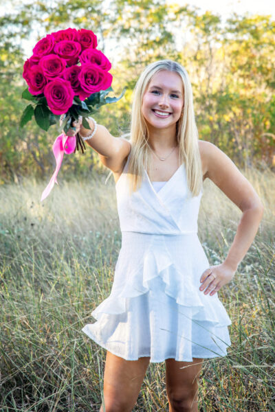 thm_nov_2025_lo_senior_photos_mueller_greenway_010