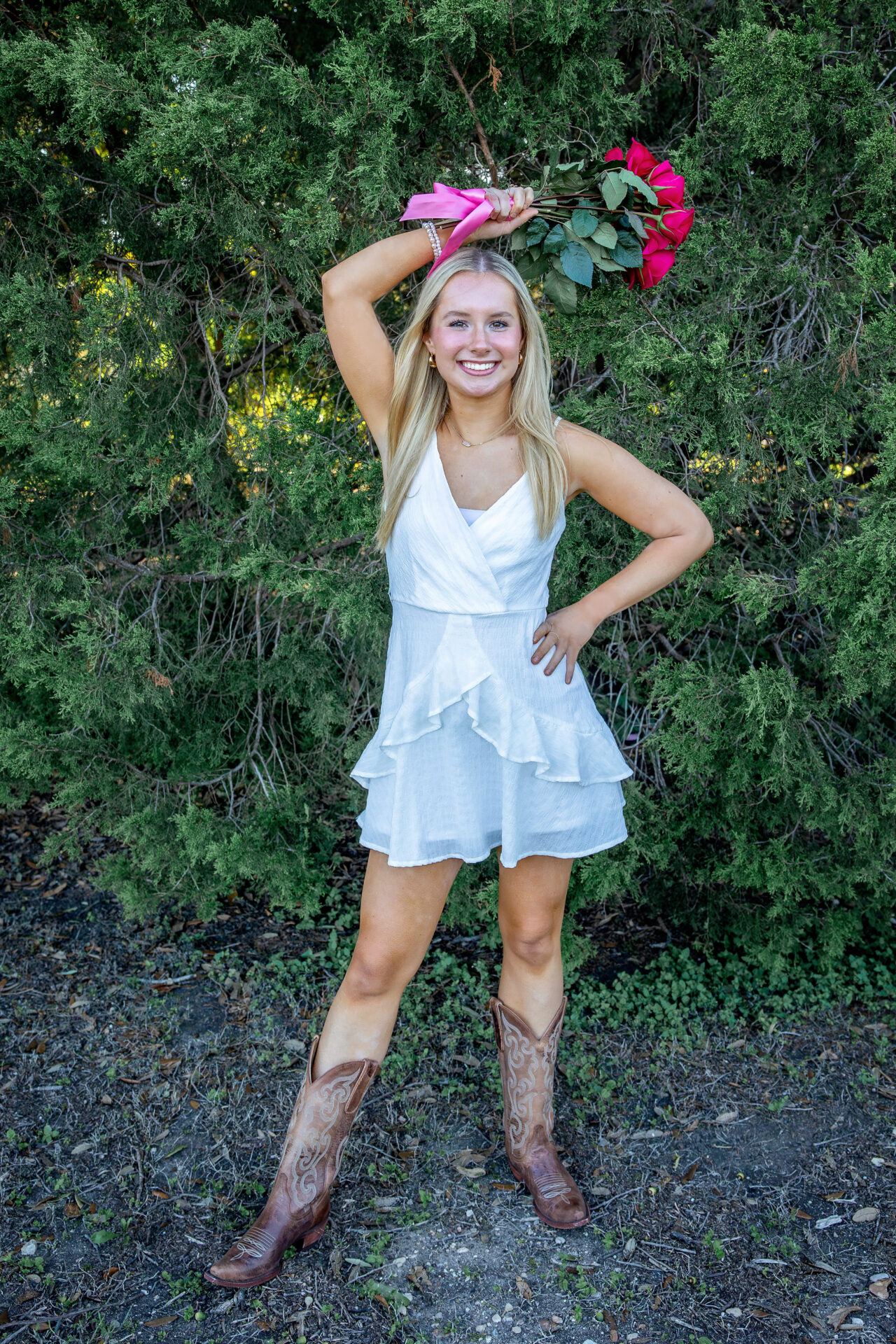 thm_nov_2025_lo_senior_photos_mueller_greenway_021