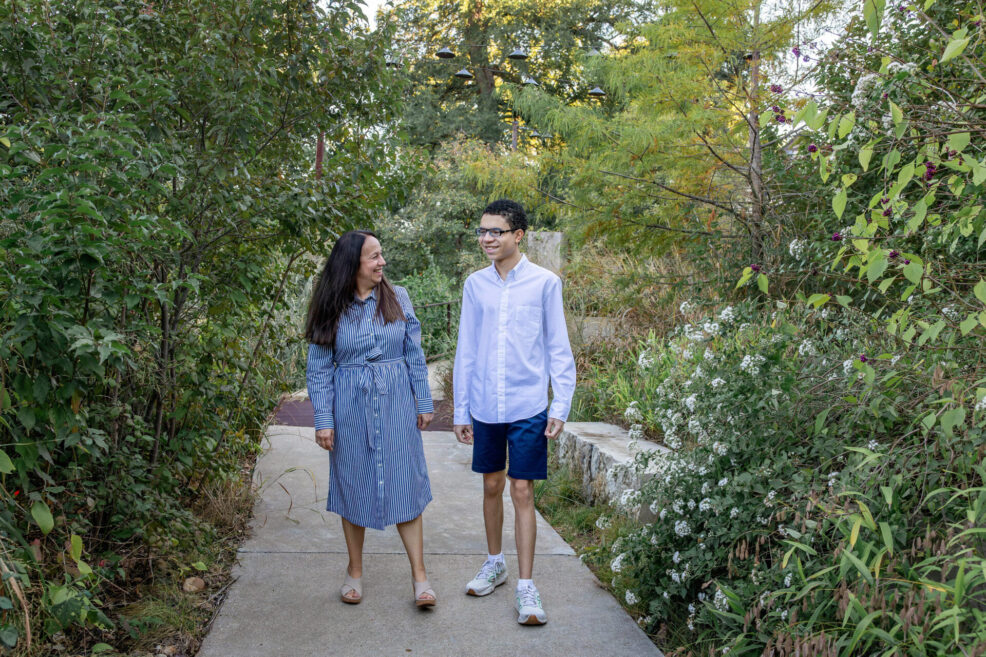 mother and son family photo session at pease park in austin, texas by stephanie friedman photography