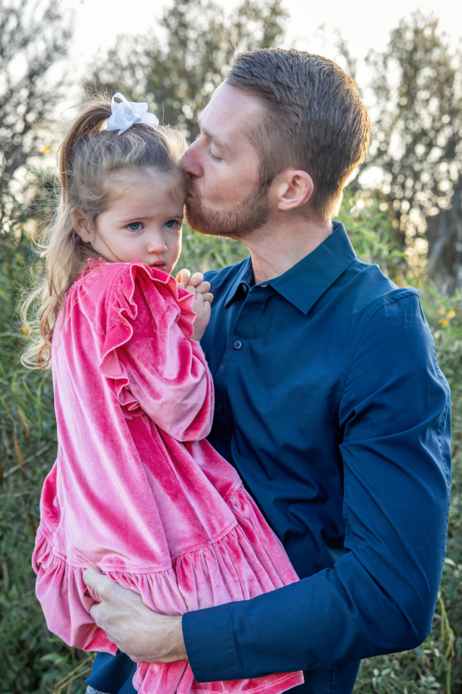 father and daugher at family photo session