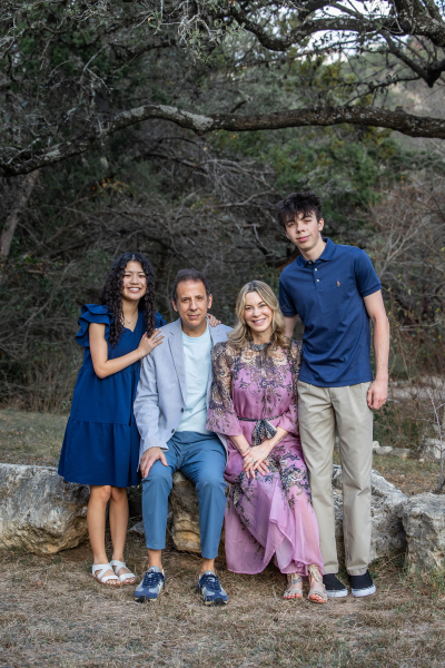 thm_dec_2025_a_family_photos_bull_creek_park_016.webp