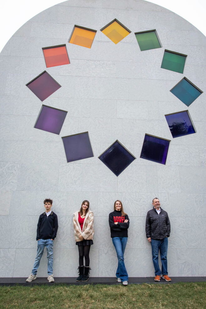 ellsworth kelly austin building in family photo session