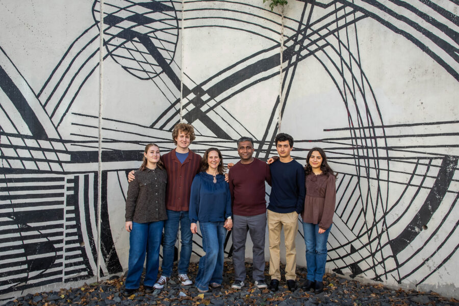 thm_nov_2025_seaholm_family_photos_bw_001