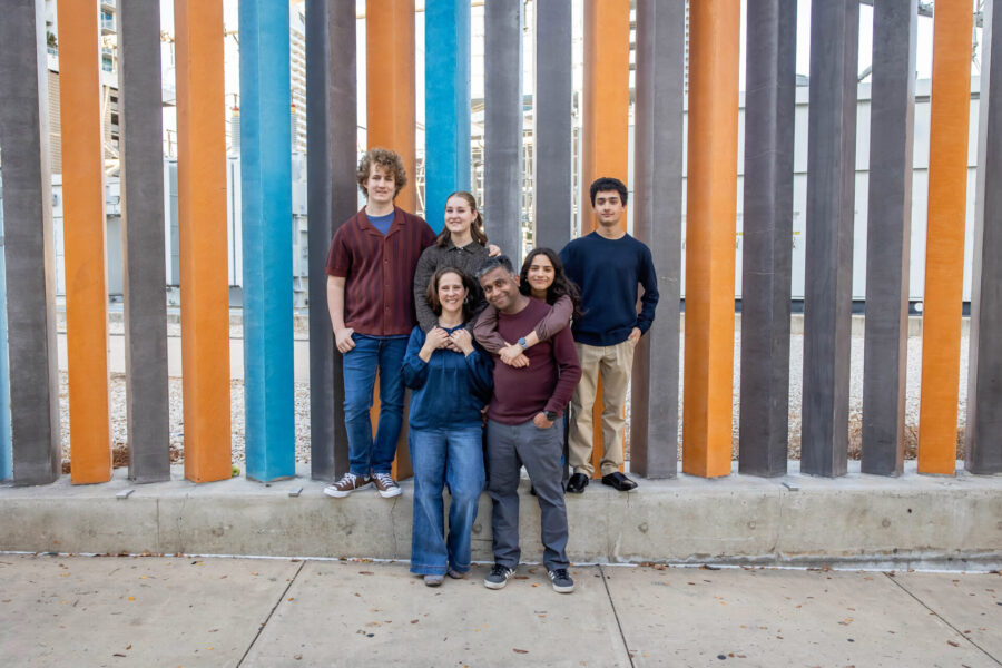 thm_nov_2025_seaholm_family_photos_bw_052