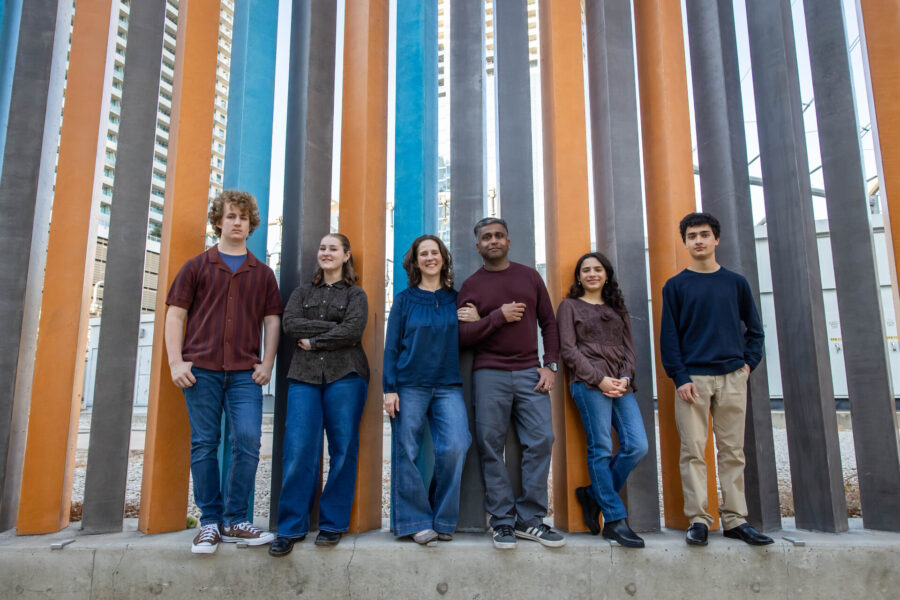 thm_nov_2025_seaholm_family_photos_bw_057